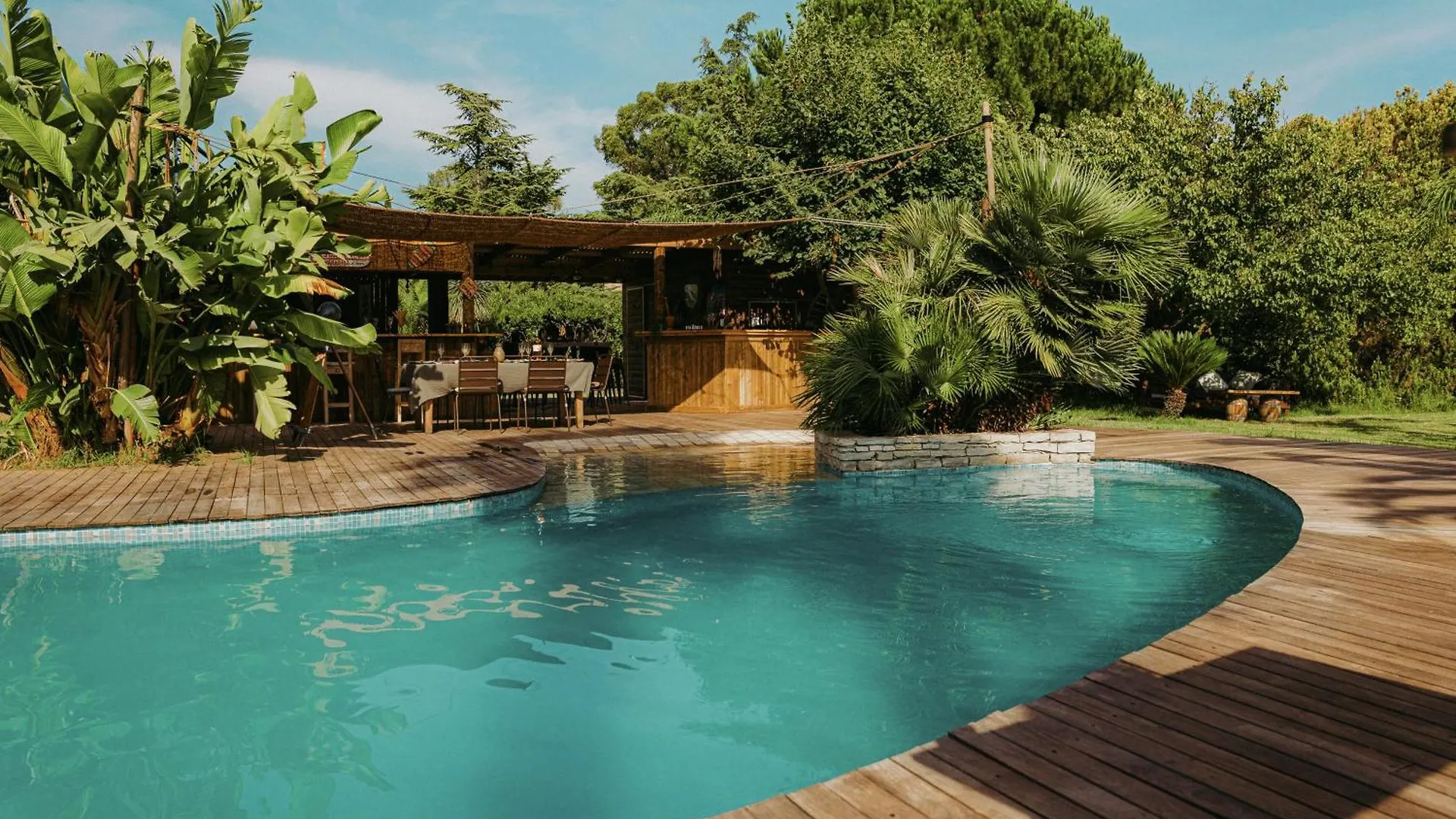 Yourte Jardin Tropicale Piscine - Quatre Murs Et Un Toit Luxury tent Hyeres